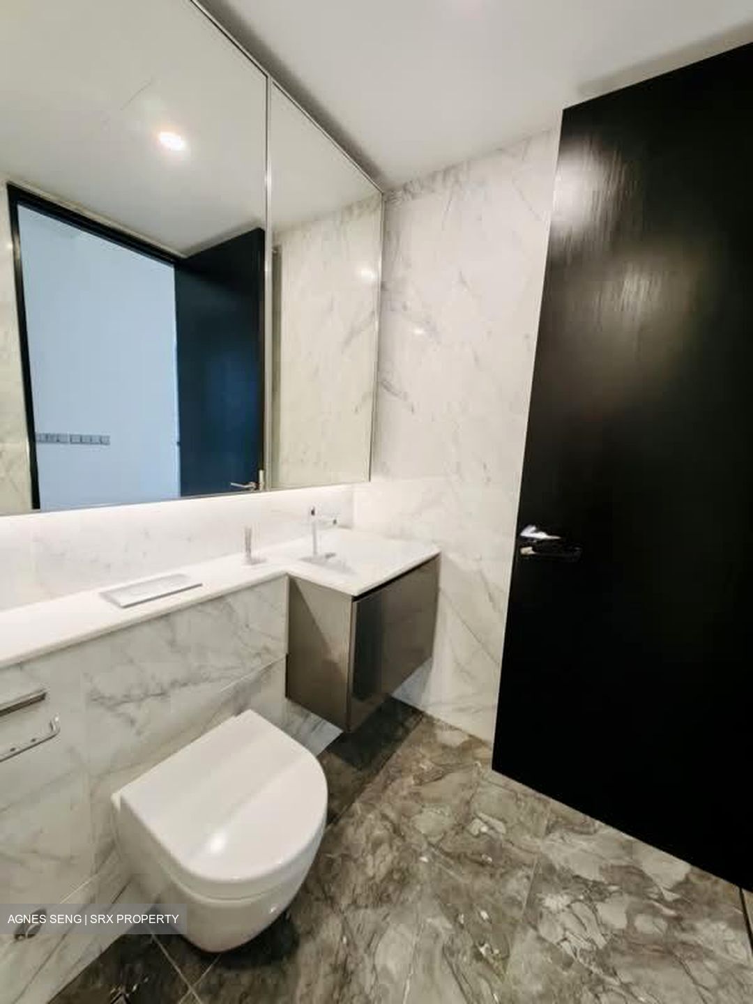 Beach Road (D7), Condominium #587671711
